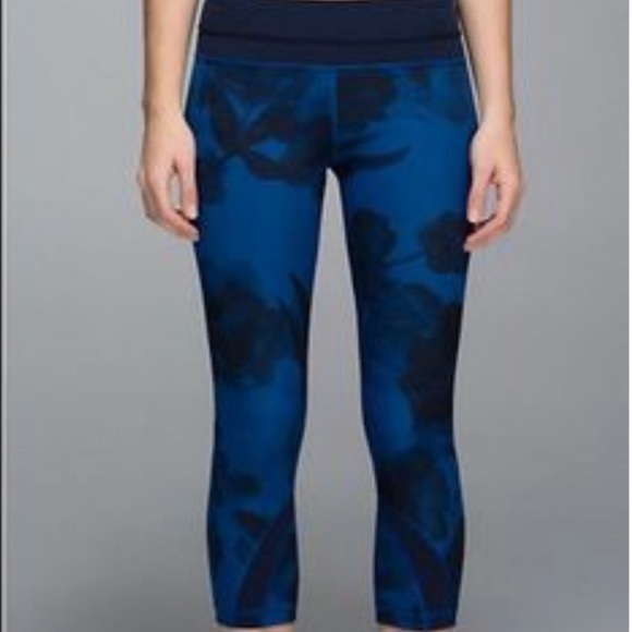 lululemon athletica Pants - Blue and Black floral Lululemon size 6 crop